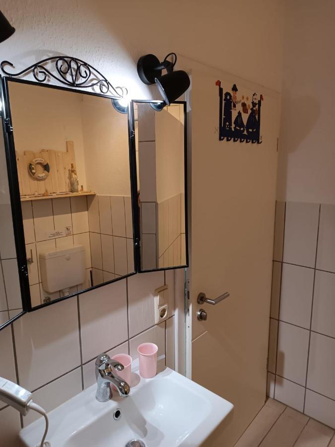 Ferien Wohnung -Leuchtturm Oldenswort エクステリア 写真